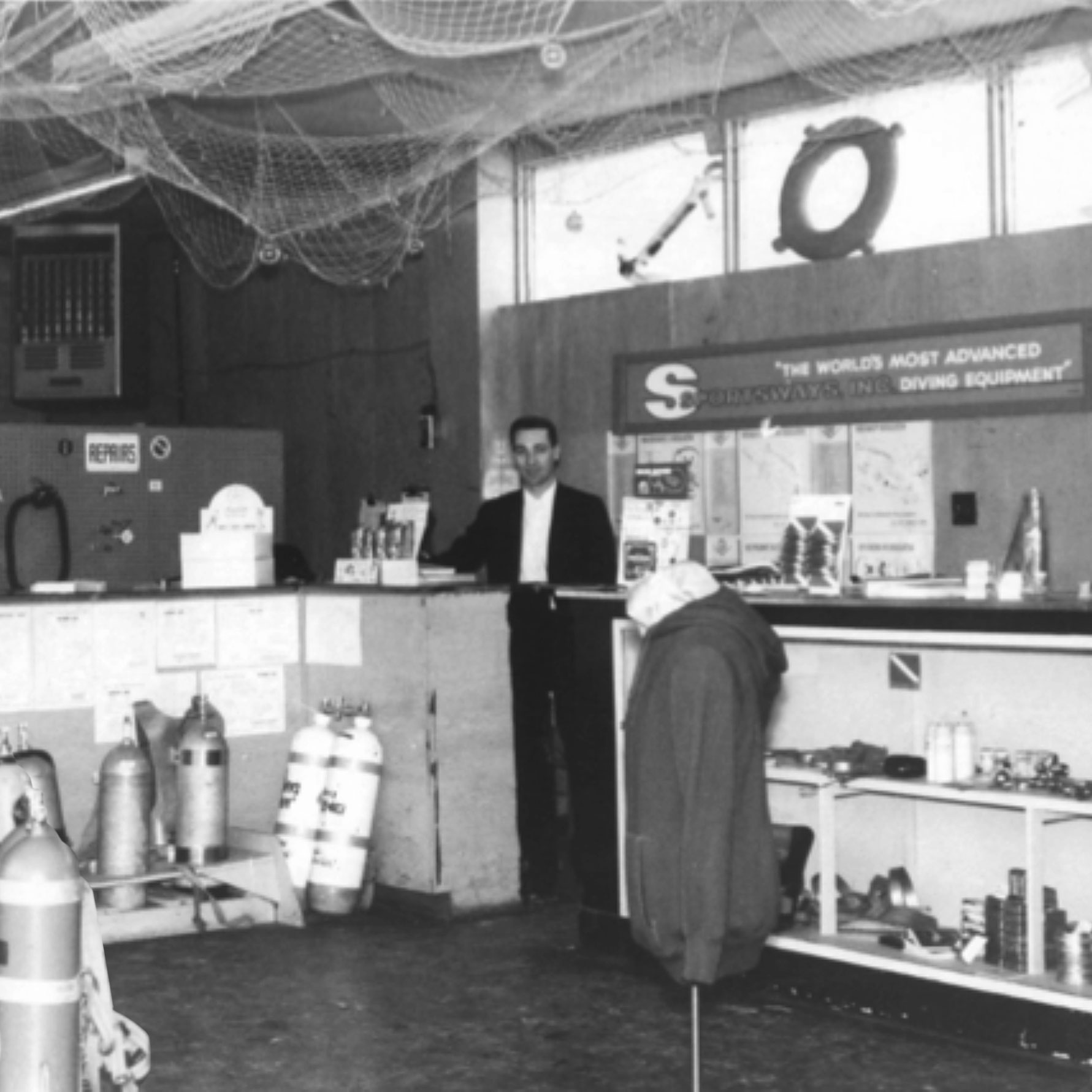 Divers Den Co., Winnipeg’s first facility to train and equip recreational SCUBA divers